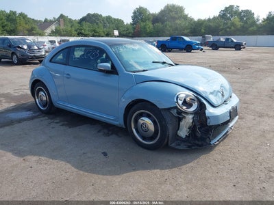VOLKSWAGEN BEETLE 2012