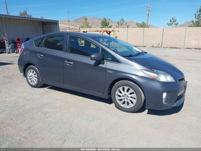 TOYOTA PRIUS PLUG-IN 2012
