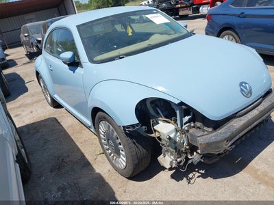 VOLKSWAGEN BEETLE 2015