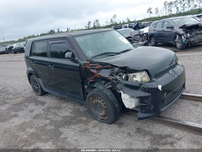 SCION XB 2013