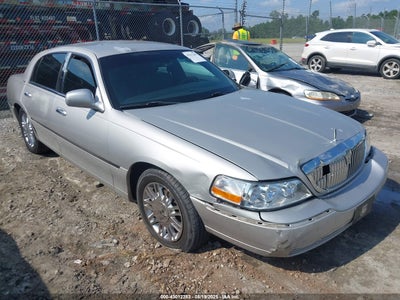 LINCOLN TOWN CAR 2008