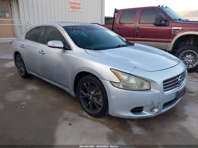 NISSAN MAXIMA 2010