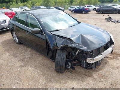 INFINITI Q40 2015
