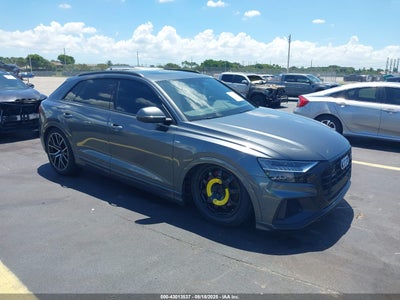 AUDI Q8 2023
