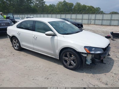 VOLKSWAGEN PASSAT 2012