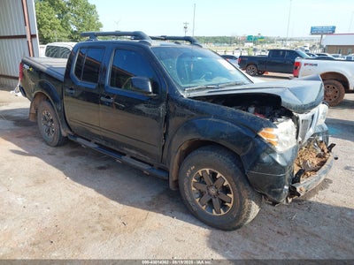 NISSAN FRONTIER 2021