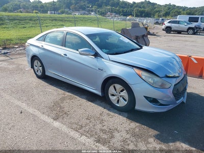 HYUNDAI SONATA HYBRID 2013
