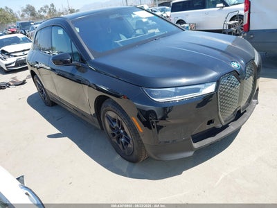 BMW IX 2025