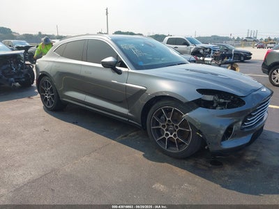 ASTON MARTIN DBX 2023