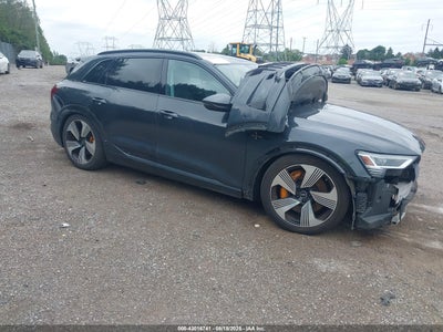 AUDI E-TRON 2022