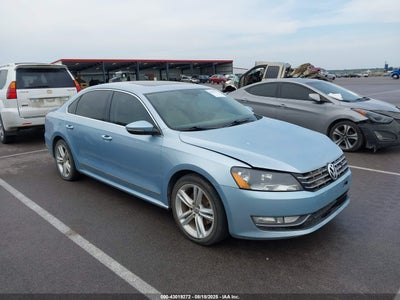 VOLKSWAGEN PASSAT 2012