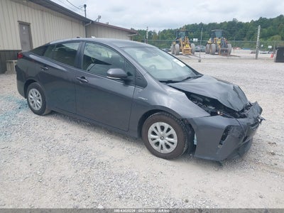 TOYOTA PRIUS 2021