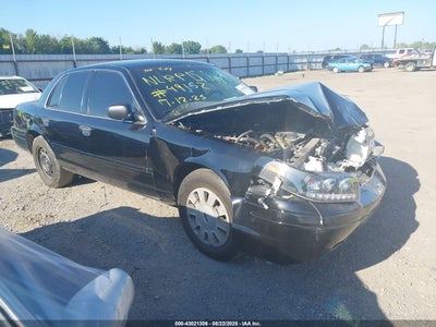 FORD CROWN VICTORIA 2010