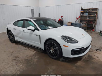 PORSCHE PANAMERA E-HYBRID 2023