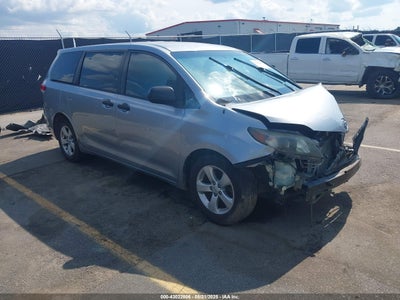 TOYOTA SIENNA 2012