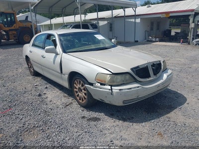 LINCOLN TOWN CAR 2006