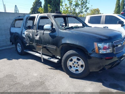 CHEVROLET SUBURBAN 1500 2013