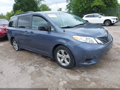 TOYOTA SIENNA 2014