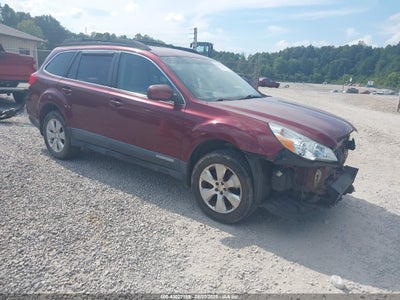 SUBARU OUTBACK 2011