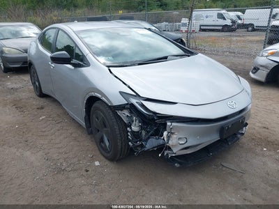 TOYOTA PRIUS PRIME 2024