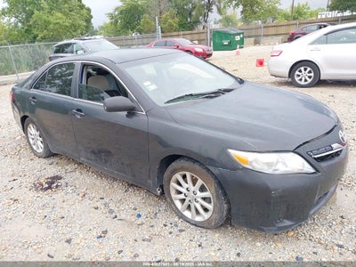TOYOTA CAMRY HYBRID 2011