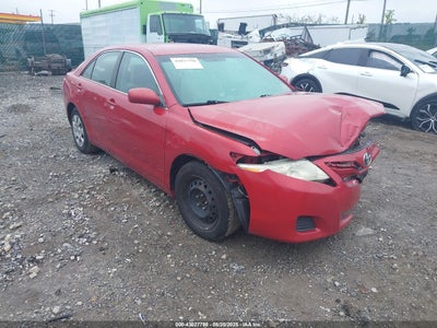 TOYOTA CAMRY 2011