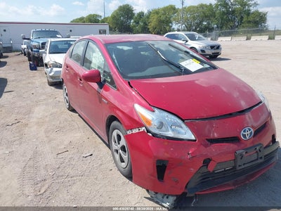 TOYOTA PRIUS 2014