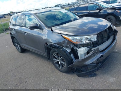 TOYOTA HIGHLANDER 2016