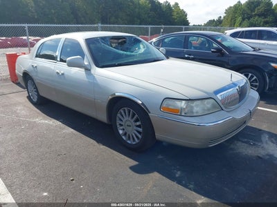 LINCOLN TOWN CAR 2005