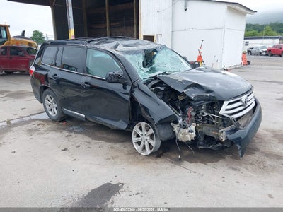 TOYOTA HIGHLANDER 2013