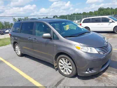 TOYOTA SIENNA 2017