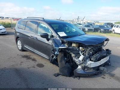 CHRYSLER PACIFICA 2018