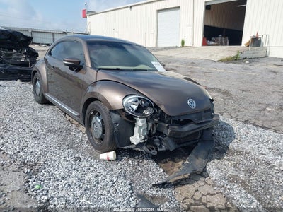 VOLKSWAGEN BEETLE 2014
