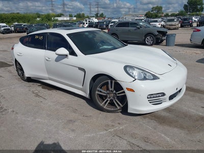 PORSCHE PANAMERA 2011