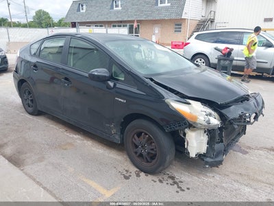 TOYOTA PRIUS 2014