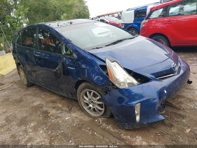 TOYOTA PRIUS V 2012