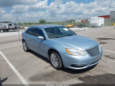 CHRYSLER 200 2012