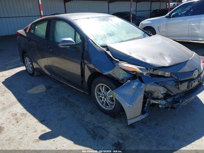 TOYOTA PRIUS PRIME 2021