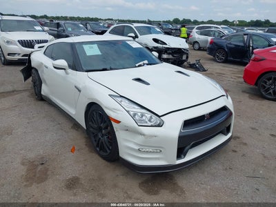 NISSAN GT-R 2016