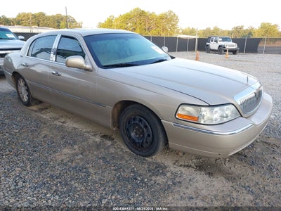 LINCOLN TOWN CAR 2009