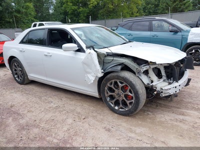 CHRYSLER 300 2015