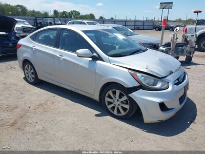 HYUNDAI ACCENT 2012