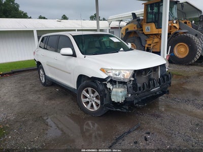 TOYOTA HIGHLANDER 2011