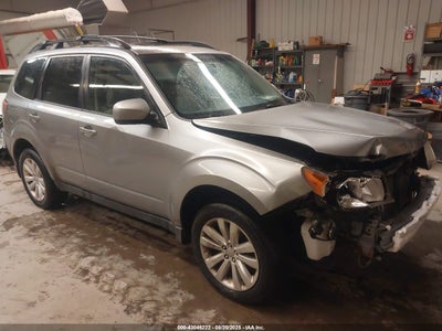 SUBARU FORESTER 2011
