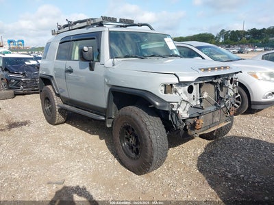 TOYOTA FJ CRUISER 2013