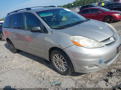 TOYOTA SIENNA 2009