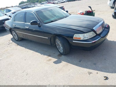 LINCOLN TOWN CAR 2008