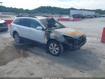 SUBARU OUTBACK 2012