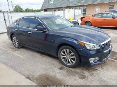 INFINITI Q70 2018
