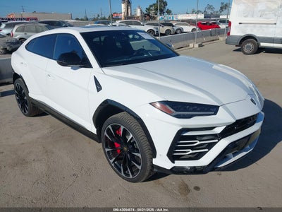 LAMBORGHINI URUS 2020